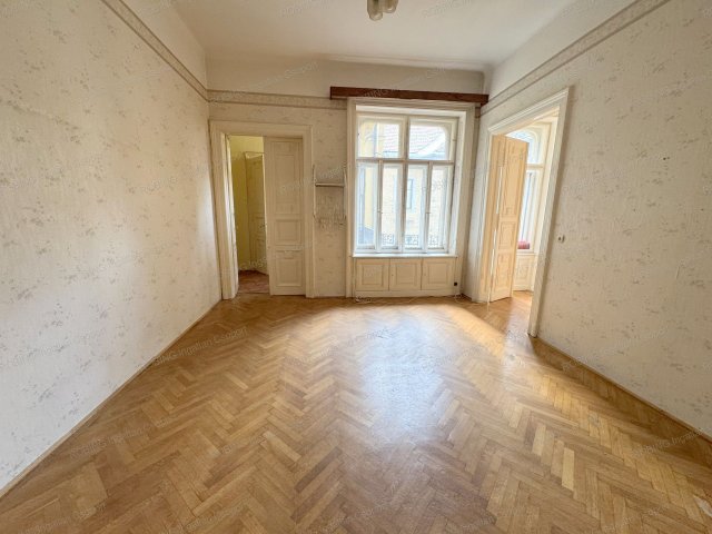 Eladó téglalakás, Budapesten, IX. kerületben, Ferenc körúton