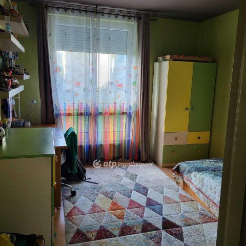 Eladó panellakás, Budapesten, XV. kerületben 72 M Ft, 2+1 szobás