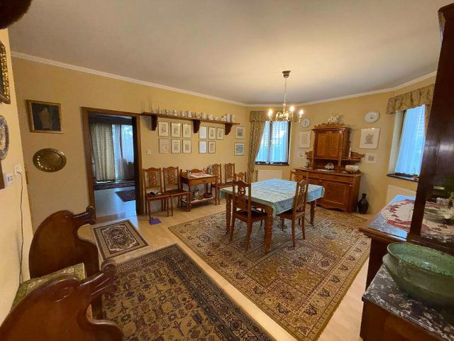 Eladó családi ház, Pomázon 110 M Ft, 6 szobás