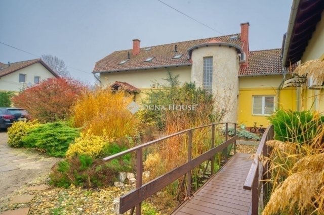 Eladó téglalakás, Üllőn 95.5 M Ft, 4 szobás