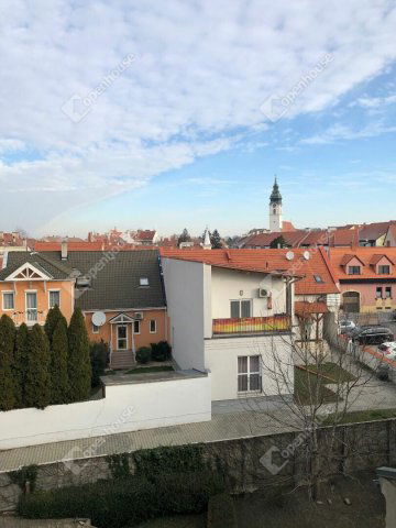 Eladó téglalakás, Mosonmagyaróváron 34 M Ft, 2 szobás
