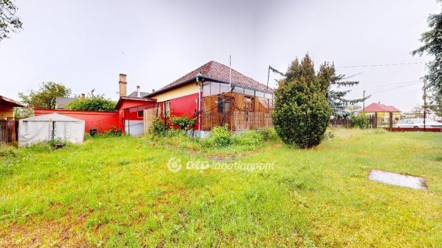 Eladó családi ház, Nyírkarászon 25 M Ft, 2+1 szobás