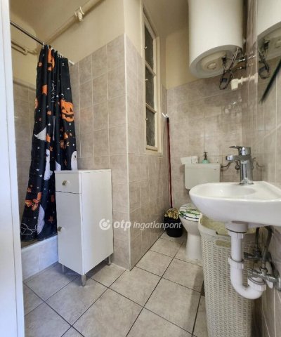 Eladó téglalakás, Budapesten, IX. kerületben 44.9 M Ft, 1 szobás
