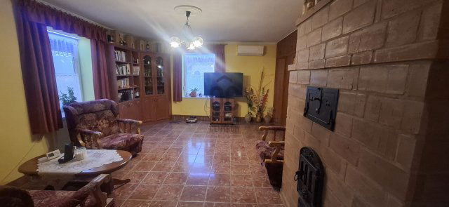 Eladó családi ház, Móron 79.5 M Ft, 4 szobás