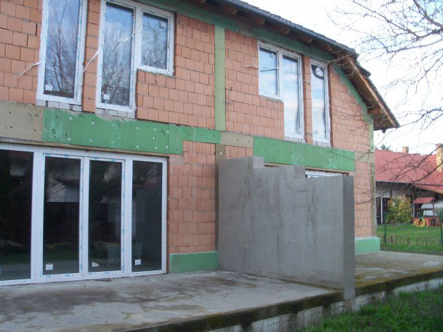 Eladó ikerház, Kápolnásnyéken 103.77 M Ft, 5 szobás