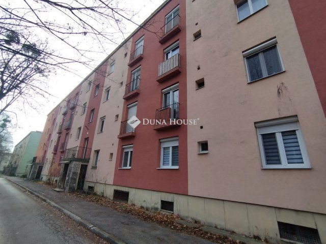 Eladó téglalakás, Tatabányán 36.49 M Ft, 2 szobás