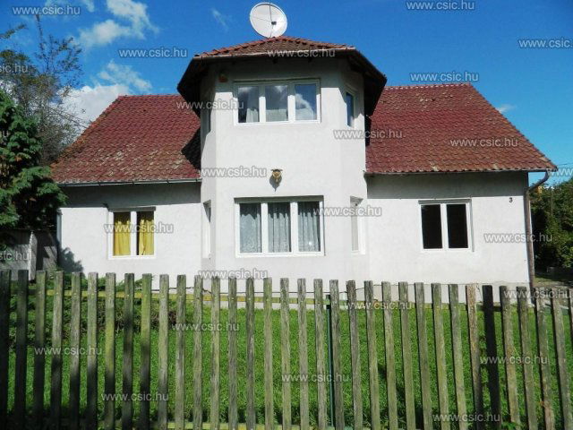 Eladó családi ház, Szentendrén 169 M Ft, 5 szobás