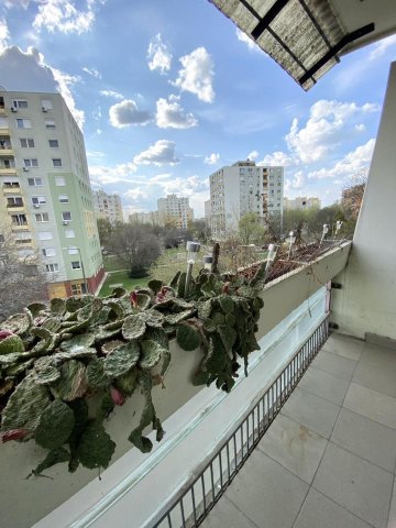 Eladó panellakás, Szegeden, Gyöngyvirág utcában 47.9 M Ft