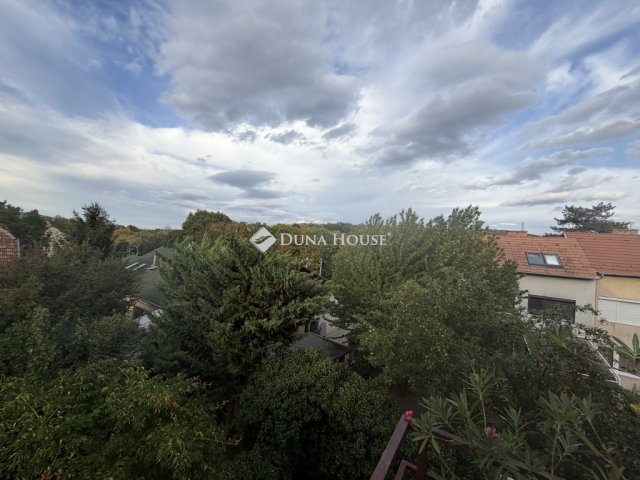 Eladó családi ház, Budaörsön 120 M Ft, 7 szobás