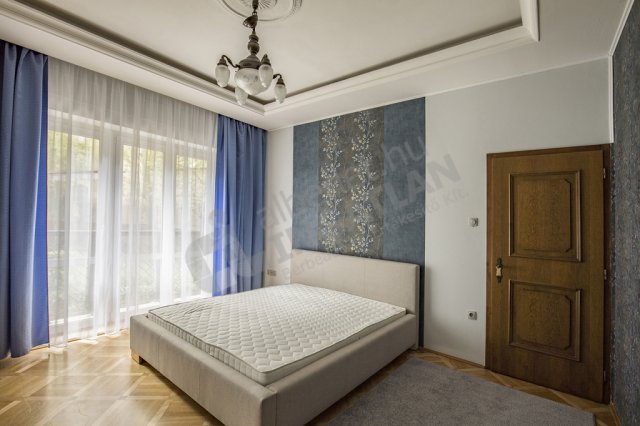 Kiadó téglalakás, albérlet, VI. kerületben, Dózsa György úton