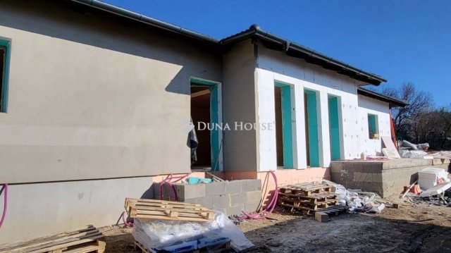 Eladó családi ház, Érden 110 M Ft, 4 szobás