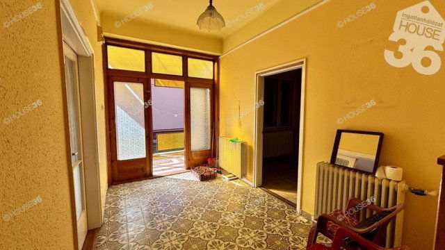 Eladó családi ház, Kiskunfélegyházán 59.9 M Ft, 4 szobás