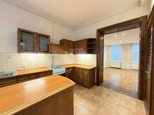 Kiadó téglalakás, albérlet, Székesfehérvárott 200 E Ft / hó