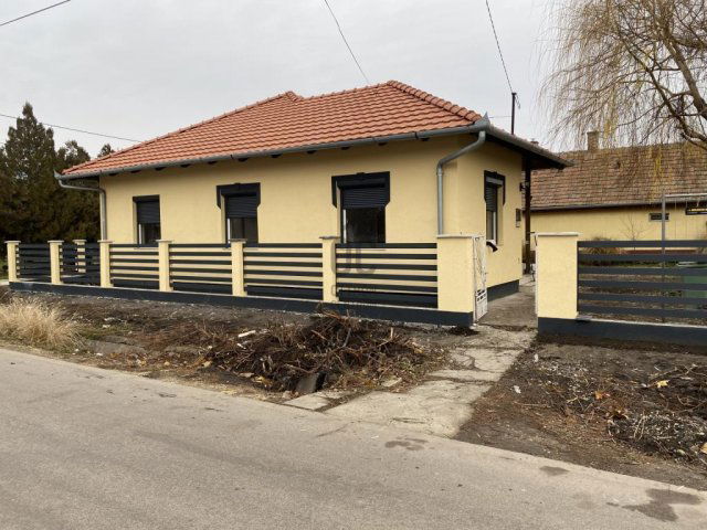 Eladó családi ház, Abonyban 67.99 M Ft, 4 szobás