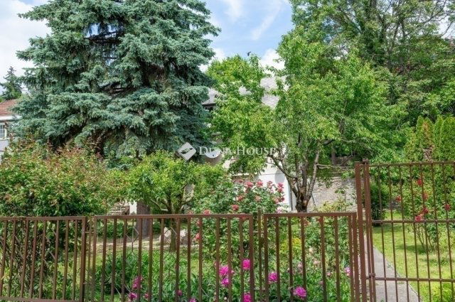 Eladó családi ház, Budapesten, III. kerületben 388 M Ft