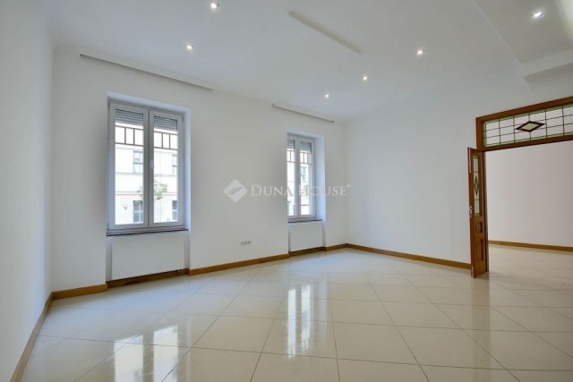 Eladó téglalakás, Budapesten, IX. kerületben 119 M Ft, 2 szobás