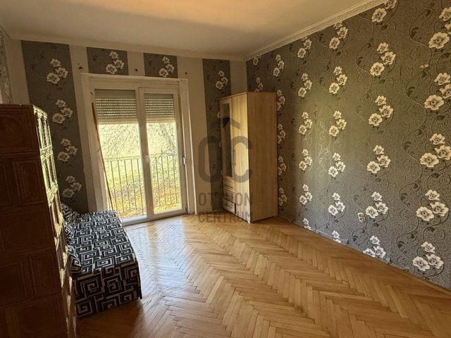 Eladó téglalakás, Komlón, Tompa Mihály utcában 14.5 M Ft