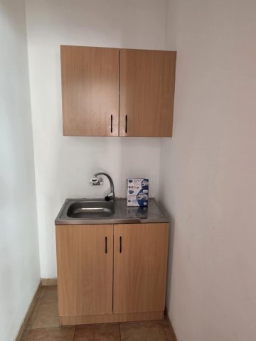 Kiadó iroda, Pécsett 350 E Ft / hó, 4+1 szobás