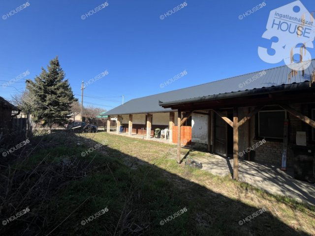 Eladó családi ház, Solton 17.9 M Ft, 3 szobás