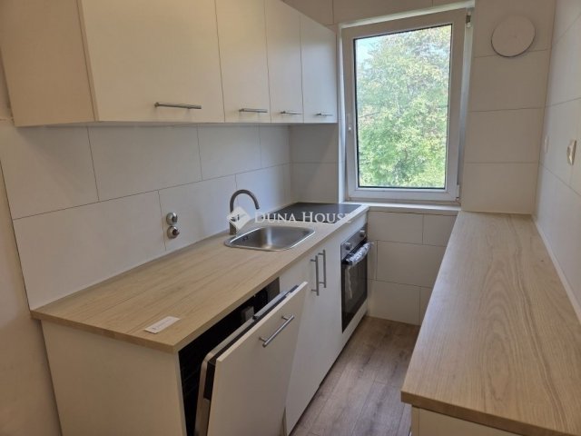 Eladó téglalakás, Budapesten, XII. kerületben 96.9 M Ft