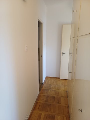 Kiadó téglalakás, albérlet, XV. kerületben, Mézeskalács téren