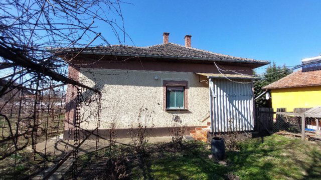 Eladó családi ház, Dévaványán 14 M Ft, 2 szobás