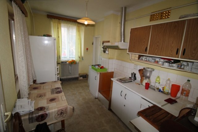 Eladó családi ház, Egerben 80 M Ft, 3 szobás