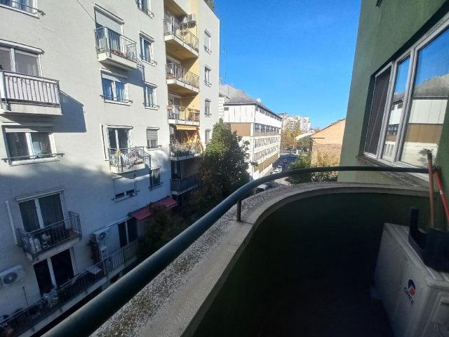 Eladó téglalakás, Budapesten, VII. kerületben 68 M Ft, 1 szobás