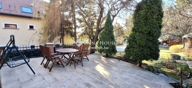 Eladó családi ház, Szentendrén 339 M Ft, 10 szobás