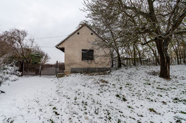 Eladó családi ház, Isztiméren 9.9 M Ft, 2 szobás