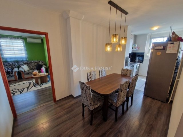 Eladó téglalakás, Mohácson 40.9 M Ft, 3 szobás