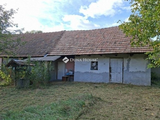 Eladó családi ház, Gombán 36.99 M Ft, 2 szobás