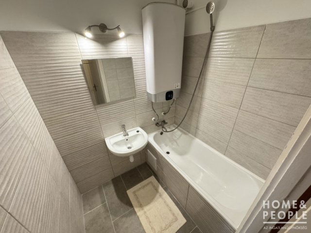 Eladó téglalakás, Hódmezővásárhelyen 41.99 M Ft, 2+1 szobás