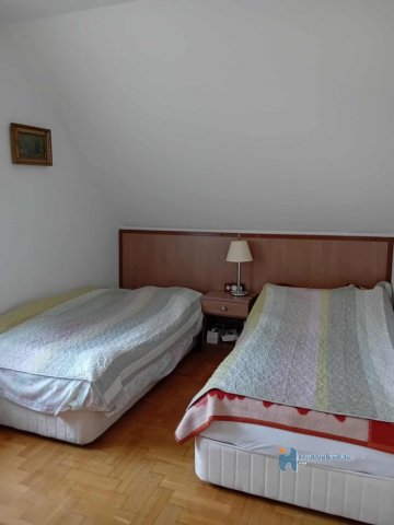 Eladó téglalakás, Alsópáhokon 67.9 M Ft, 3 szobás