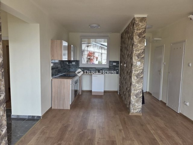 Eladó téglalakás, Budapesten, VIII. kerületben 84.9 M Ft
