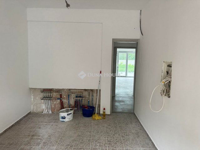 Eladó ikerház, Gödön 115 M Ft, 5 szobás / költözzbe.hu