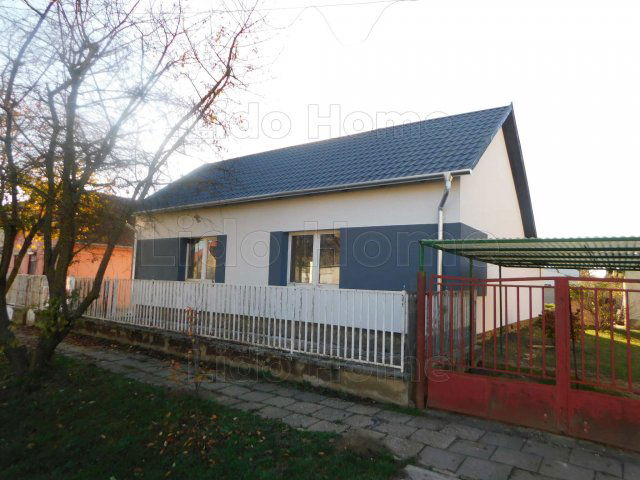 Eladó családi ház, Dombóváron 31 M Ft, 3+1 szobás