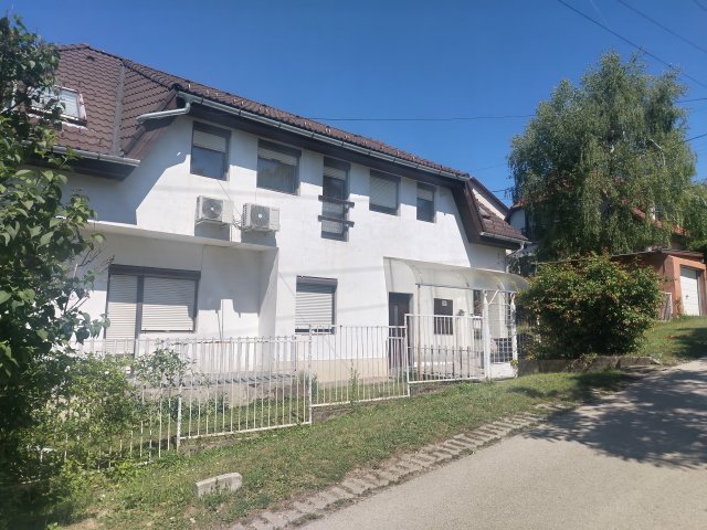 Eladó ikerház, Budakeszin 139 M Ft, 6+1 szobás