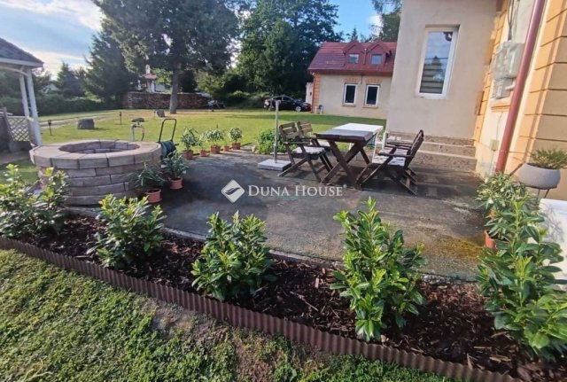 Eladó családi ház, Nádasdon 64.99 M Ft, 3 szobás