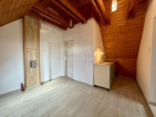 Eladó családi ház, Csopakon 68 M Ft, 5 szobás
