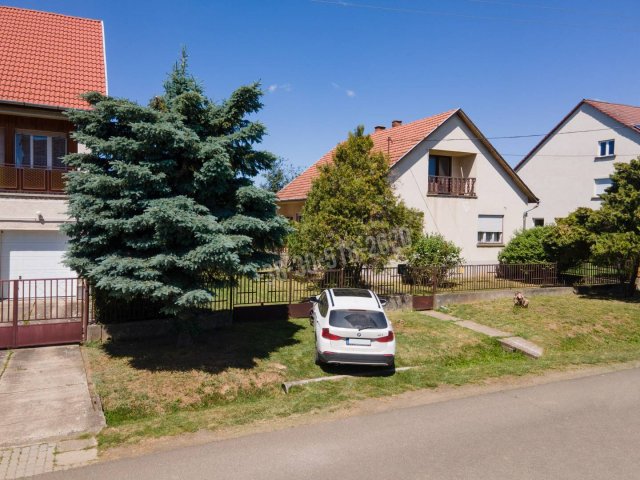 Eladó családi ház, Kétbodonyon 29.9 M Ft, 2 szobás