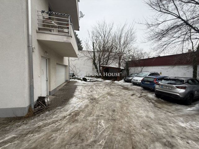 Eladó téglalakás, Szegeden 49.9 M Ft, 2 szobás