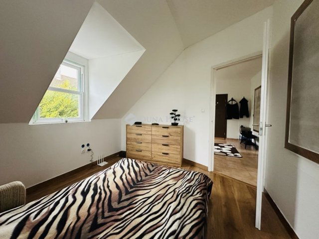 Eladó családi ház, Pilismaróton 96.555 M Ft, 7 szobás