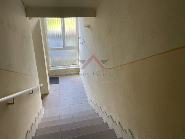 Eladó téglalakás, Győrött 75 M Ft, 2+1 szobás