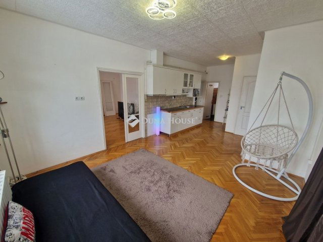 Eladó családi ház, Baján 48 M Ft, 4 szobás