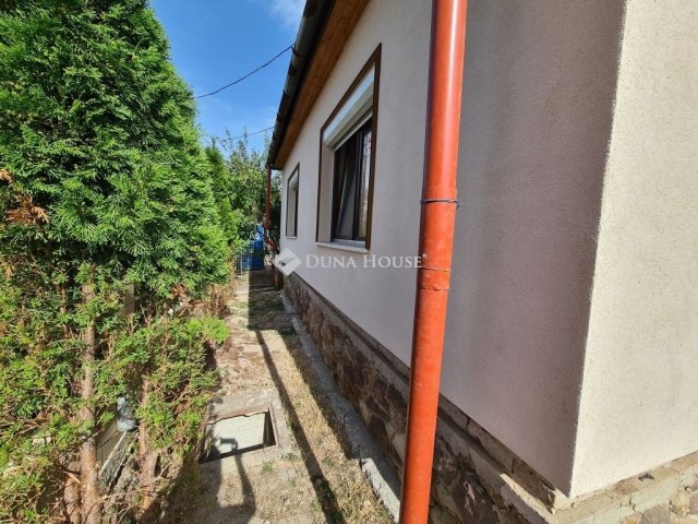Eladó családi ház, Tóalmáson 49.99 M Ft, 3 szobás