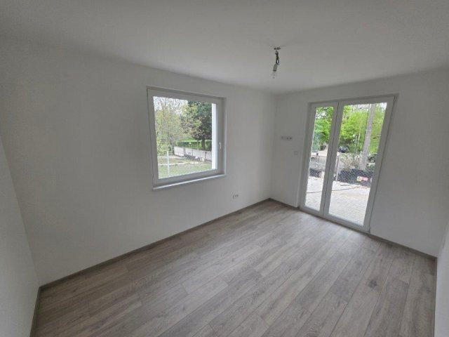 Eladó téglalakás, Érden, Fürdő utcában 220 M Ft, 7 szobás