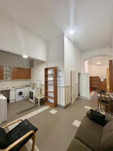 Eladó téglalakás, Budapesten, V. kerületben 142 M Ft, 2 szobás