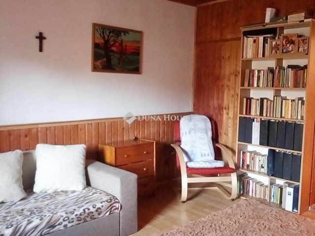 Eladó családi ház, Kulcson 69 M Ft, 5 szobás