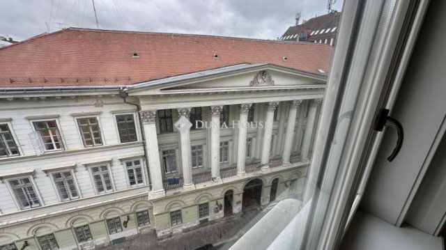 Eladó téglalakás, Budapesten, V. kerületben 480 M Ft, 4 szobás